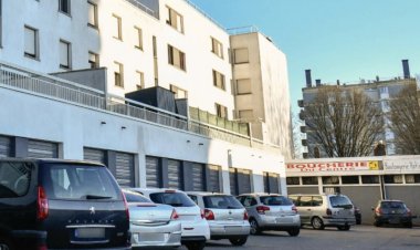 Fransa Müslümanlara ait bir okulu daha kapattı