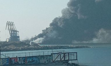 Ukrayna ordusu, Rus ordusuna ait çıkarma gemisini vurdu