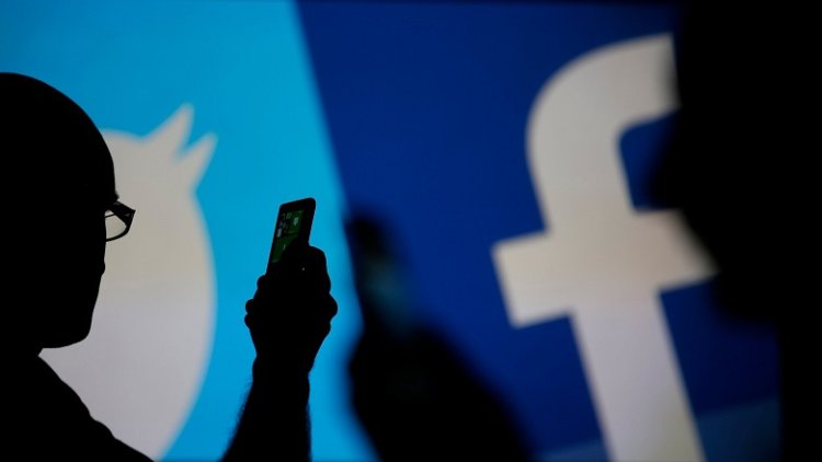 Rusya Facebook ve Twitter'ı yasakladı