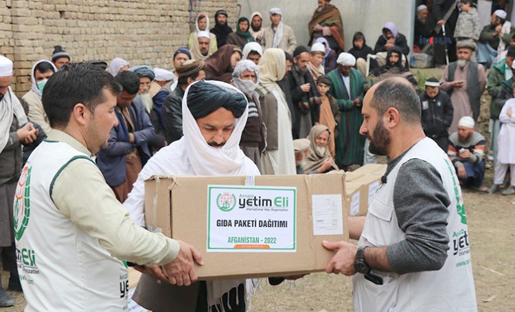 Avrupa Yetim Eli Afganistan'da gıda yardımında bulundu