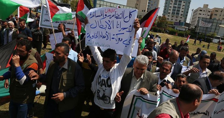İşgal rejimi geri adım attı: Filistinli esirler açlık grevini askıya aldı