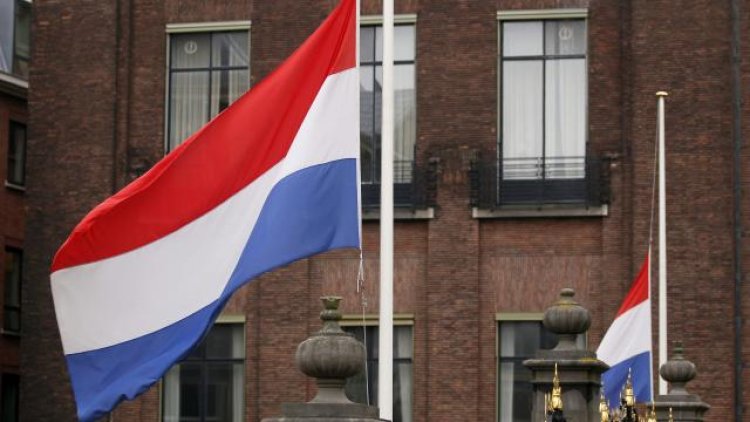 Hollanda 17 Rus diplomatı sınır dışı etti