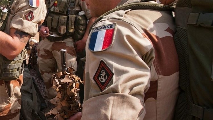 Fransa'da Askeri İstihbarat Direktörü savaşa ilişkin süreci yönetemediği için istifa etti