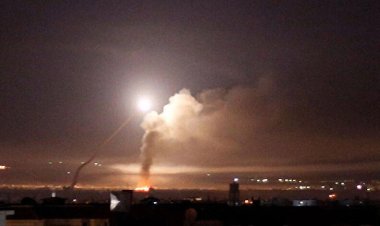 İşgalci ABD'nin Suriye'deki askeri üssüne roketli saldırı
