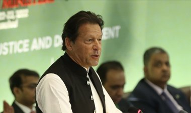 Pakistan'da İmran Han'ın müttefiki, eski İçişleri Bakanı gözaltına alındı