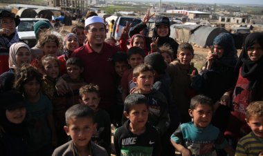 Malezyalı sanatçılardan Suriye'de ihtiyaç sahiplerine ramazan yardımı