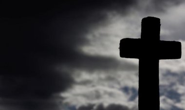 Kanada'da kilise bahçesinde yine çocuk mezarları bulundu