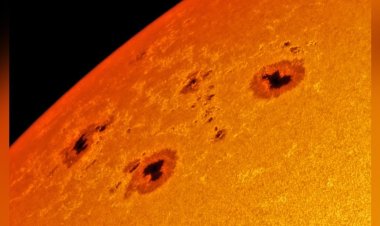 Güneş'te Dünya'yı yutacak büyüklükte lekeler ortaya çıktı