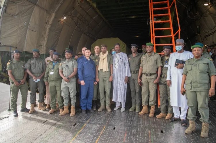 Rusya'dan Mali'ye askeri ekipman desteği