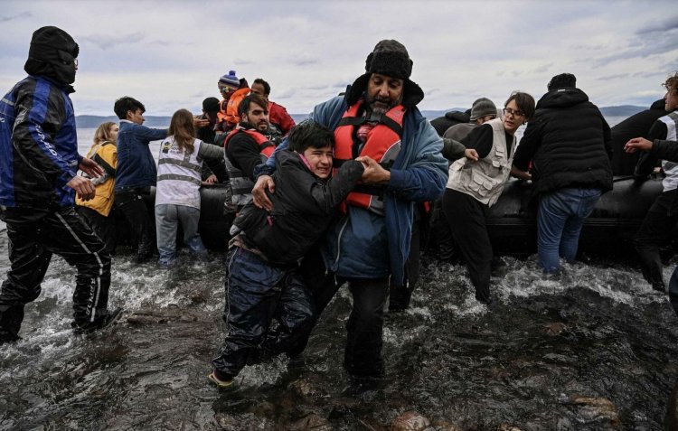 "Yunanistan, göçmeni göçmene geri ittiriyor!"