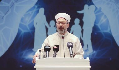 Erbaş: Aile ciddi bir yozlaşma tehdidiyle karşı karşıya