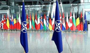 Finlandiya ve İsveç NATO'ya resmi üyelik başvurularını yaptı