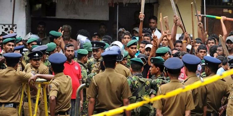 Sri Lanka'da orduya protestoculara ateş emri verildi