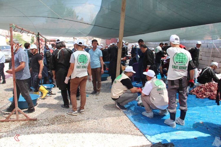 Kurban organizasyonlarıyla 25 ülkede yüzbinlerce kişiye 'UMUT' olacak