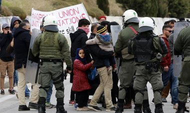 BM: Yunanistan'da göçmenleri korumaya çalışan kuruluşlar baskı altında