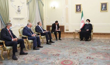Rusya Dışişleri Bakanı Lavrov Tahran'da İran Cumhurbaşkanı Reisi ile görüştü