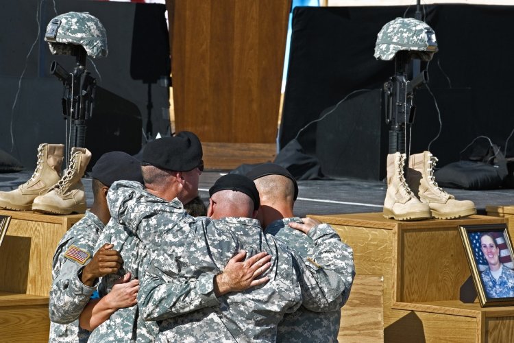 ABD'de son bir yılda 50 bin emekli asker intihar krizine karşı tedavi gördü