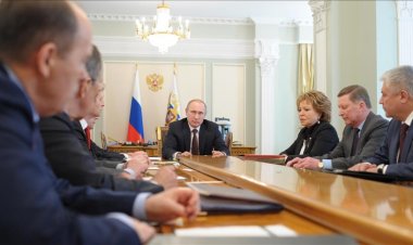 Putin, Güvenlik Konseyi'ni topladı