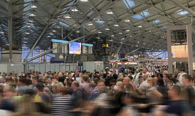Avrupa ve ABD'de personel eksikliği nedeniyle havalimanlarında kaos yaşanıyor