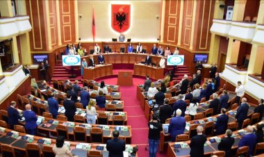 Arnavutluk Meclisi'nde "Srebrenitsa soykırım kurbanlarının anılması ve onurlandırılması" önergesi kabul edildi