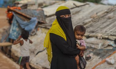 Arakanlı Müslüman kadın ve çocuklar mülteci kamplarında zorlu yaşam mücadelesi veriyor