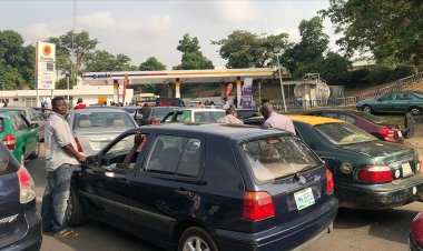 Hükümet çözüm buldu: Nijerya'da benzin kıtlığı 3 günde sona erecek