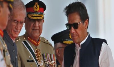 Siyasi tansiyonun yüksek olduğu Pakistan'da iktidar ve muhalefet arasında ordunun arabuluculuğu iddiası