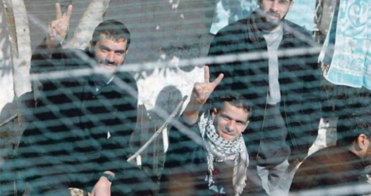 Filistinli onlarca esir açlık grevine başladı
