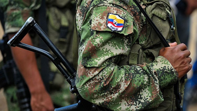 Kolombiya'da eski FARC üyelerine operasyon: 10 ölü