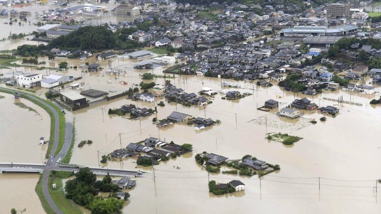 Japonya'da şiddetli yağışlar nedeniyle 480 binden fazla kişi tahliye edildi