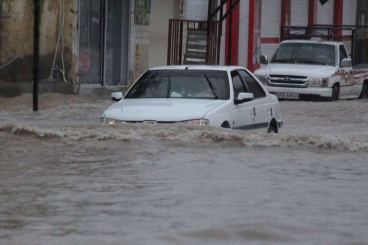 Tahran'ın çevre köylerindeki sel felaketinde ölü sayısı 18'e yükseldi