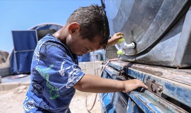 İdlib'deki kamplarda yaşayan sivilleri susuzluk korkusu sardı