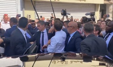 Macron, Cezayir'de protesto edildi