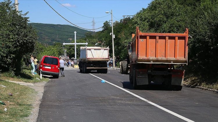 Kosova-Sırbistan gerginliği: Tüm barikatlar kaldırıldı