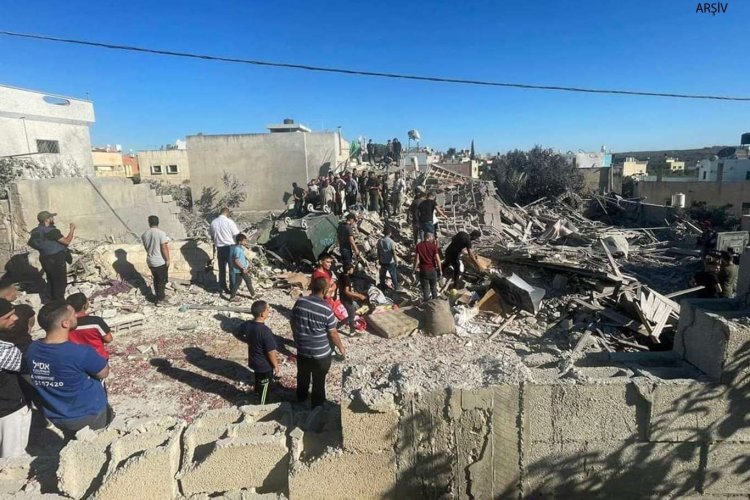 Siyonist rejim Filistinli esirlerin evlerini yıktı
