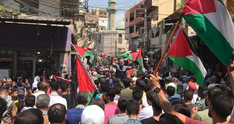 İşgal katliamlarını protesto için Lübnan mülteci kamplarında gösteriler