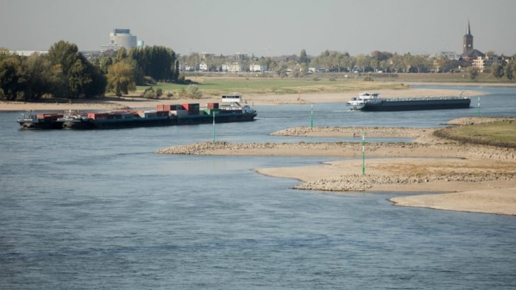 Almanya'da kuraklık nehir taşımacılığını vurdu: Ağır sanayi alarm veriyor