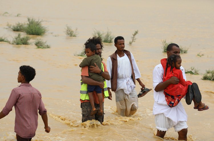 Sudan'da sellerin etkili olduğu bölgelerde OHAL ilan edildi