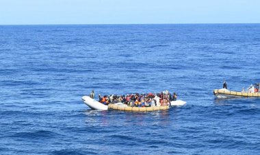 İngiltere'ye geçmek isteyen 190 göçmen Manş Denizi'nde mahsur kaldı