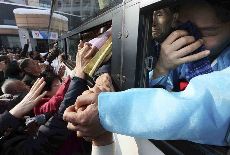 Güney Kore'den Kore Savaşı'nda ayrılan ailelerin birleşmesi için Kuzey'e görüşme teklifi