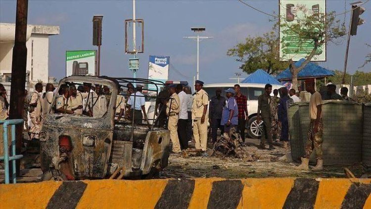 Eş-Şebab'tan, Mogadişu'da askeri tesise bombalı saldırı: 15 ölü