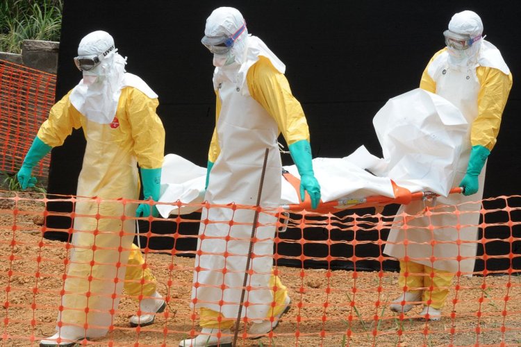 Ebola Uganda'da 5 bölgeye yayıldı 19 kişiyi öldürdü