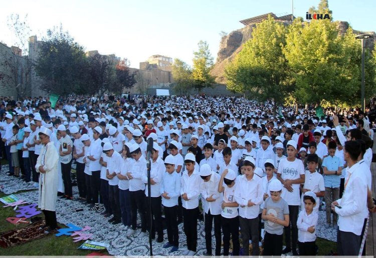 "Hayat Namazla Güzeldir" etkinliğinin finali Diyarbakır'da yapıldı