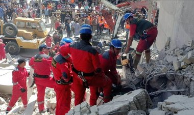 Bağdat’ta çöken sağlık merkezinden 13 kişi kurtarıldı, 8 kişi mahsur kaldı