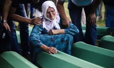Bosna Hersek'te kimliği tespit edilemeyen kemik kalıntıları tek tabutta defnedilecek