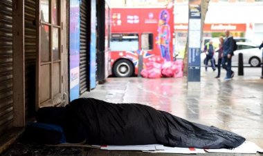 İngiltere'de etnik azınlıklar için yoksulluk riski beyazlardan daha fazla