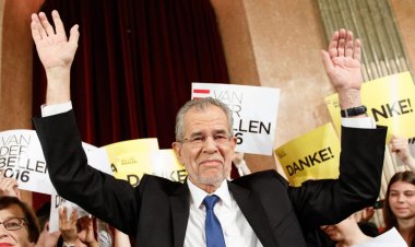 Avusturya’da cumhurbaşkanlığı seçimini mevcut Cumhurbaşkanı Van der Bellen kazandı