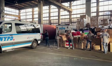 New York'taki Müslüman polislerden Pakistan'daki afetzedelere yardım