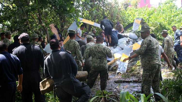 Meksika'da askeri helikopter düştü: 3 ölü