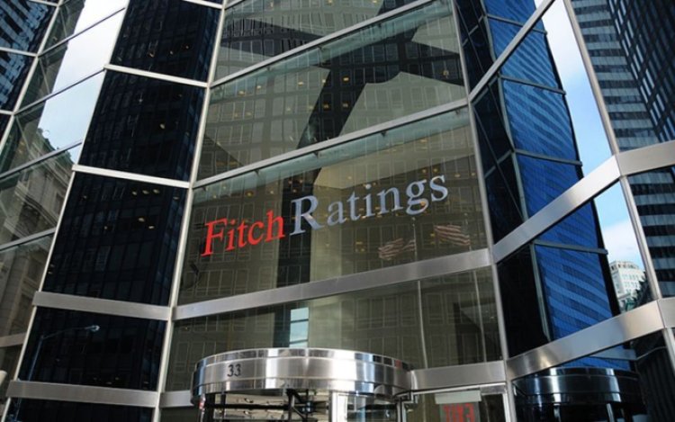 Fitch, İngiltere'nin kredi notu görünümünü negatife çevirdi